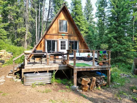2449 Maverick Rd, Donnelly, ID 83615 photo 1