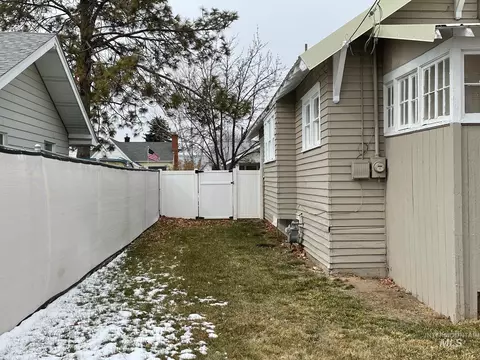 Exterior - 138 Walnut, Twin Falls, ID 83301 photo 2 of 3