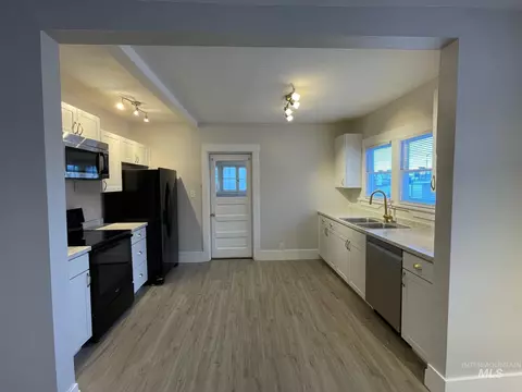 Kitchen - 138 Walnut, Twin Falls, ID 83301 photo 1 of 3