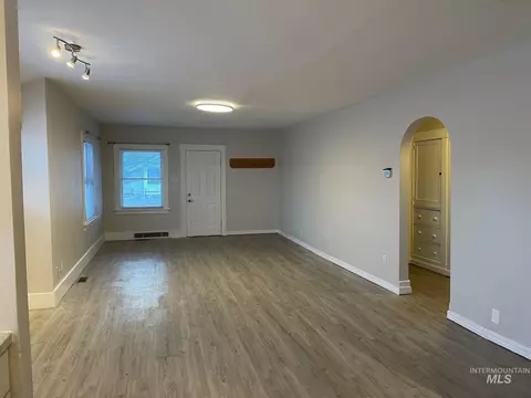 Living - 138 Walnut, Twin Falls, ID 83301 photo 1 of 4
