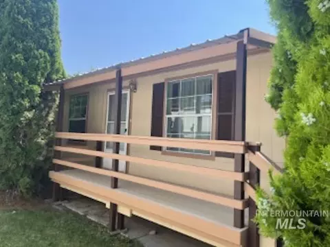 12 S Young Ln, Eagle, ID 83616
