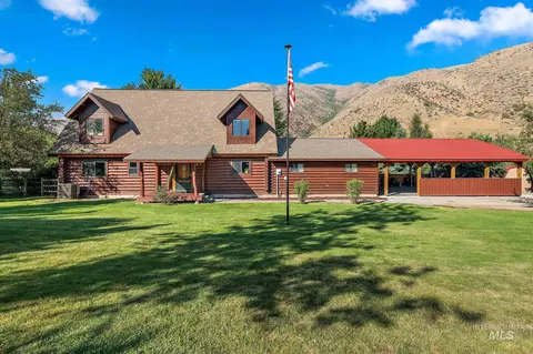 6856 Highway 55, Horseshoe Bend, ID 83629