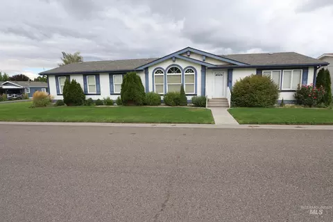 910 Moonglo Rd # 11, Buhl, ID 83316