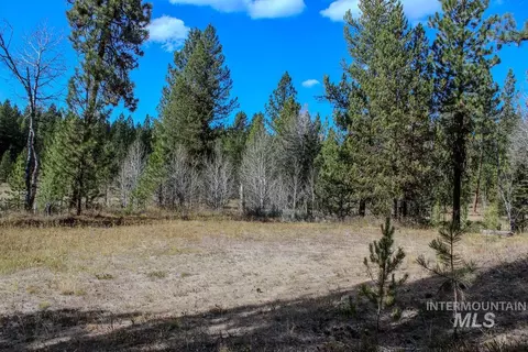 110 Warner Dr, Cascade, ID 83611 photo 6