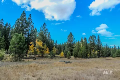 110 Warner Dr, Cascade, ID 83611 photo 3