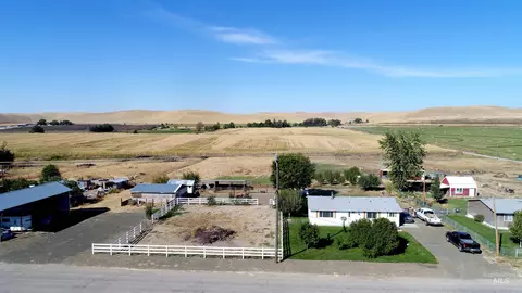5654 Hillview Rd, Emmett, ID 83617