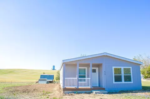 610 Willow St, Nezperce, ID 83543