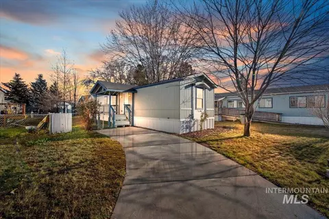 1224 N Meadowland Ln, Boise, ID 83713
