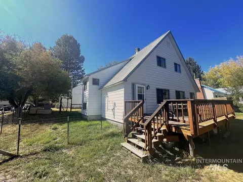 108 S School St, Cascade, ID 83611 photo 1