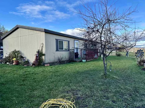 2685 Lukes Gulch Rd, Stites, ID 83552