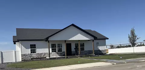 822 23rd Ave E, Jerome, ID 83338