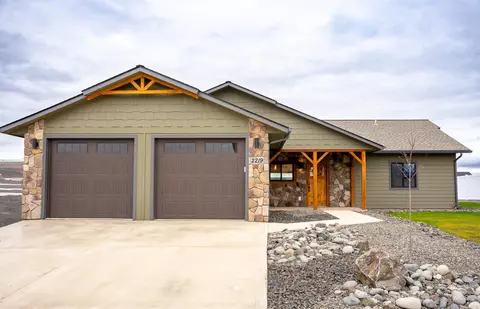 2219 Powers Dr, Lewiston, ID 83501
