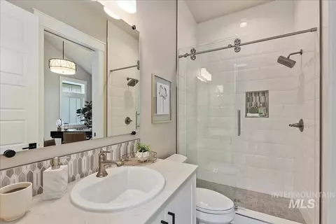 Bath - 3427 N Hardwick Ave, Eagle, ID 83616 photo 8 of 9