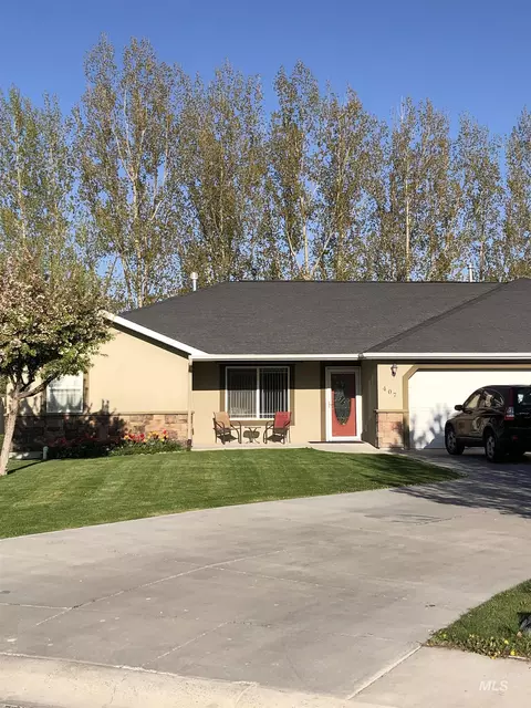 407 Page Cir, Burley, ID 83318