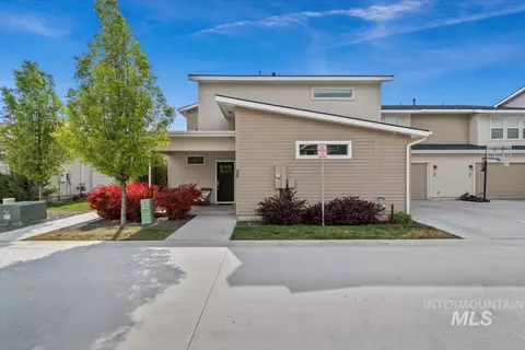 30 E Ranch Dr, Eagle, ID 83616 photo 1