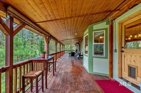 79 Sunset Loop, Cascade, ID 83611 photo 1