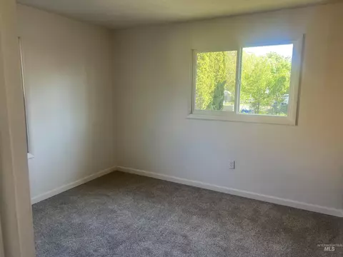 Bedroom - 928 S Buchanan St, Jerome, ID 83338 photo 2 of 3