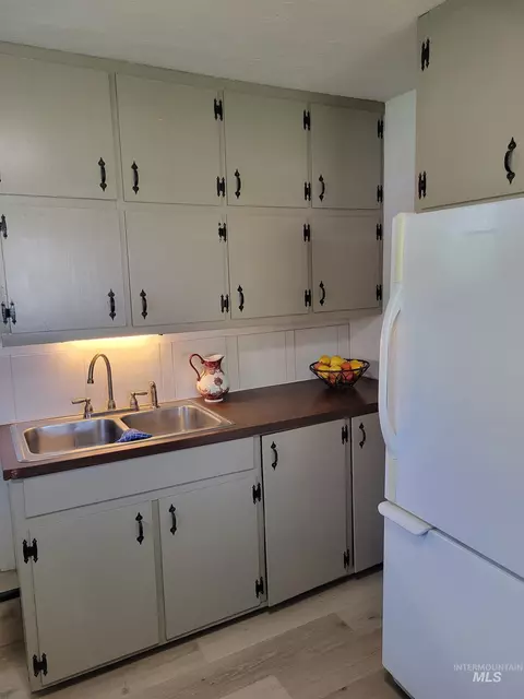 Kitchen - 928 S Buchanan St, Jerome, ID 83338 photo 4 of 4