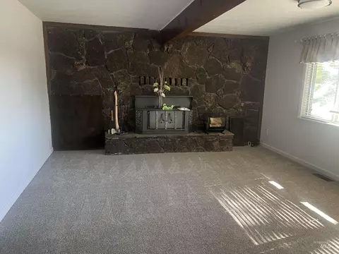 Living - 928 S Buchanan St, Jerome, ID 83338 photo 1 of 2