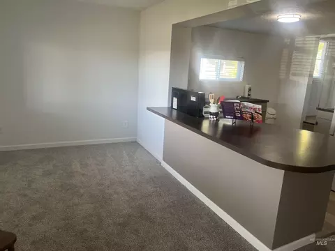 Living - 928 S Buchanan St, Jerome, ID 83338 photo 2 of 2