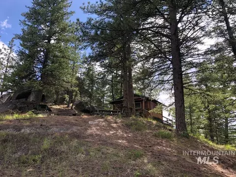 39 Stanley Dr, Cascade, ID 83611 photo 1