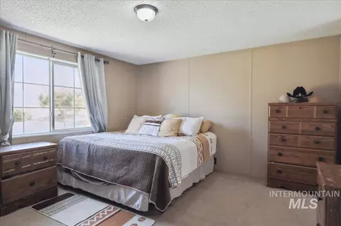 Bedroom - 15741 Willis Rd, Caldwell, ID 83607 photo 1 of 6