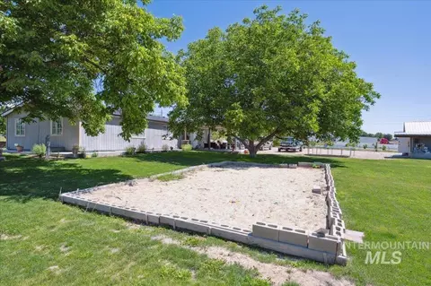 Exterior - 15741 Willis Rd, Caldwell, ID 83607 photo 9 of 19