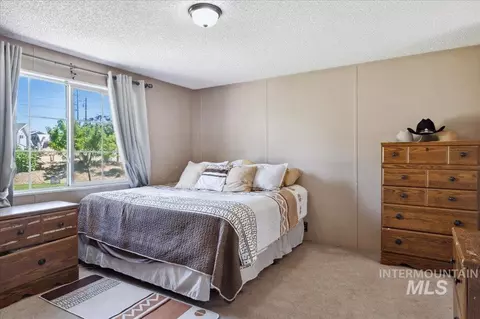 Bedroom - 15741 Willis Rd, Caldwell, ID 83607 photo 2 of 6