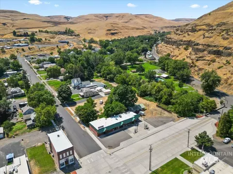 View/Area - 90 2nd St, Asotin, WA 99402 photo 1 of 3