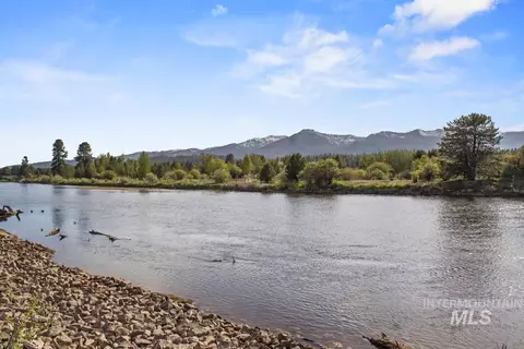 L15 B1 River Bank Drive, Cascade, ID 83611