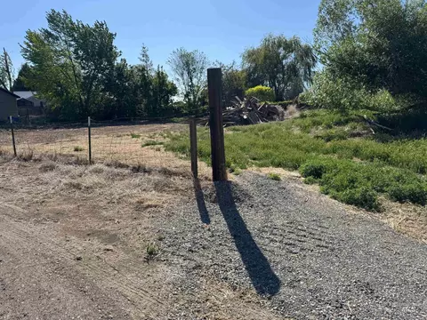551 10th W, Gooding, ID 83330