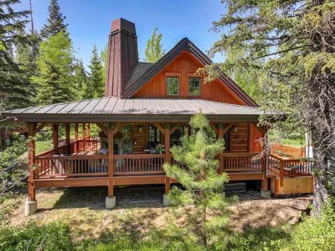 131 Twin Creeks Ct, Donnelly, ID 83615