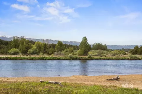 L9 B1 River Bank Drive, Cascade, ID 83611 photo 2