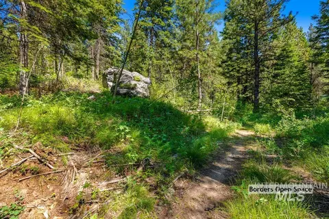 10 Collins Ct, Mccall, ID 83638 photo 5