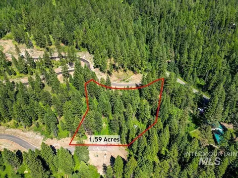 10 Collins Ct, Mccall, ID 83638