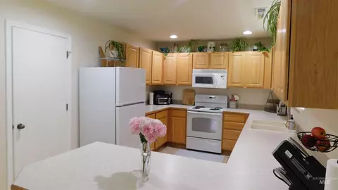 Kitchen - 16346 Silver Creek Ave, Caldwell, ID 83607 photo 1 of 1