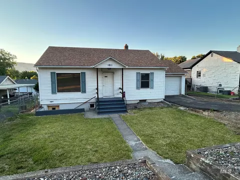 1811 17th Ave, Lewiston, ID 83501