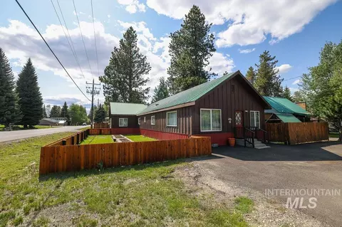 629 Thompson Ave, Mccall, ID 83638 photo 1