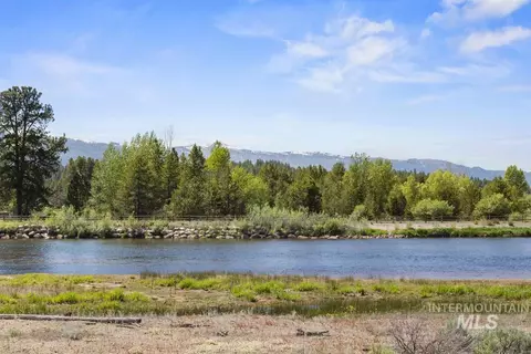 L8 B1 River Bank Drive, Cascade, ID 83611 photo 5