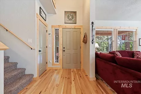 Entry Way - 23 Waterline Ln, Cascade, ID 83611 photo 1 of 3