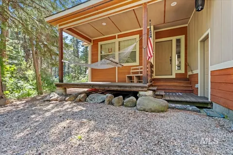 Exterior - 23 Waterline Ln, Cascade, ID 83611 photo 1 of 12