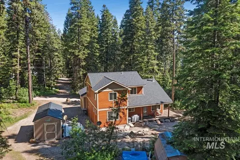 Exterior - 23 Waterline Ln, Cascade, ID 83611 photo 8 of 12