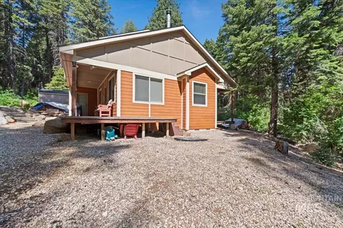 Exterior - 23 Waterline Ln, Cascade, ID 83611 photo 6 of 12