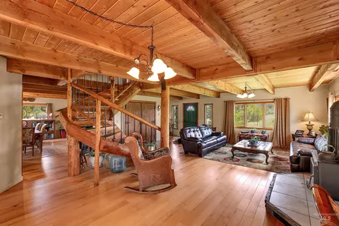 Living - 97 Coy Rd, Mccall, ID 83638 photo 4 of 10