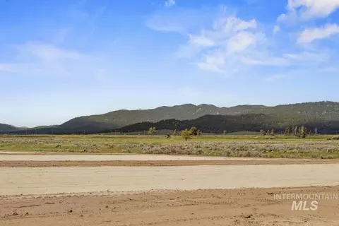 L5 B2 Lazy River Street, Cascade, ID 83611