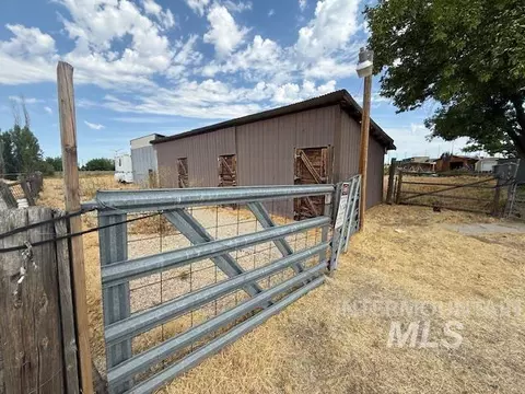 1285 S Jade Ave, Meridian, ID 83642