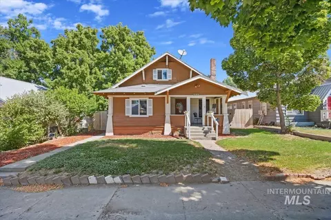 212 E Ave C, Jerome, ID 83338 photo 1