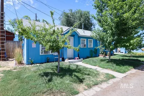 124 NW 4th Ave, Ontario, OR 97914