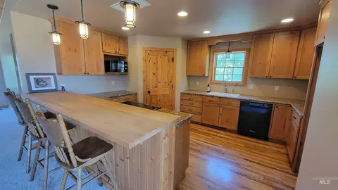 Kitchen - 3696 N 4425 E, Murtaugh, ID 83344 photo 1 of 2