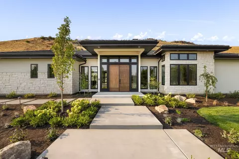 243 N Burgundy Rose Ln, Boise, ID 83712